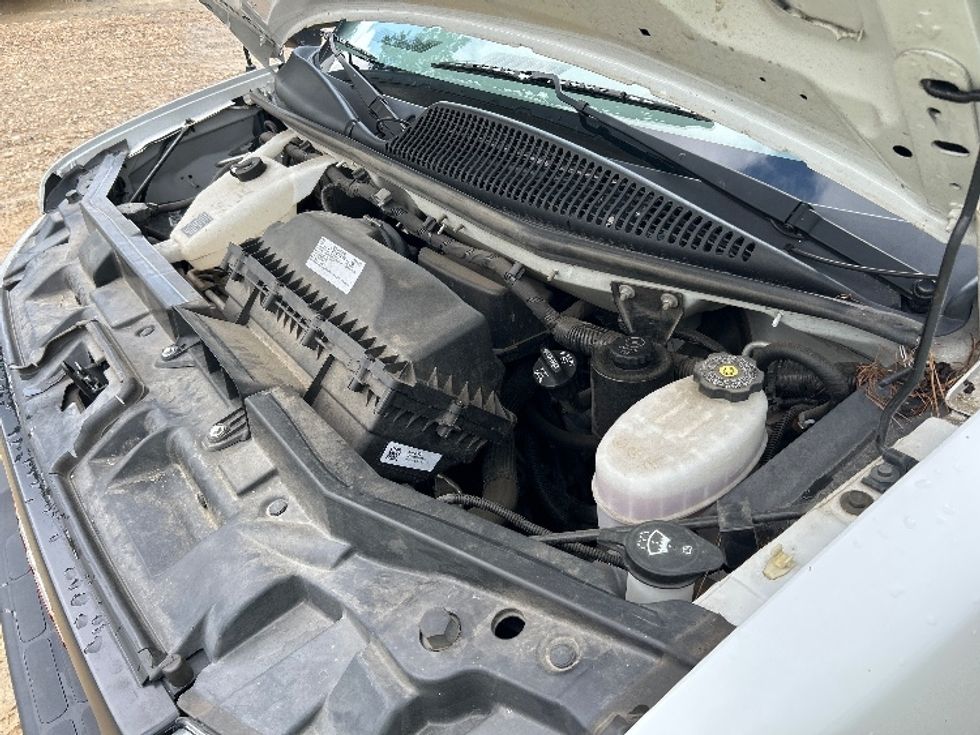 Light Duty Box Truck-Light and Medium Duty Trucks-GMC-2021-Savana G33903-Asheville-NC-61,605\n\t\tmiles-$ 35,750 - Image 24