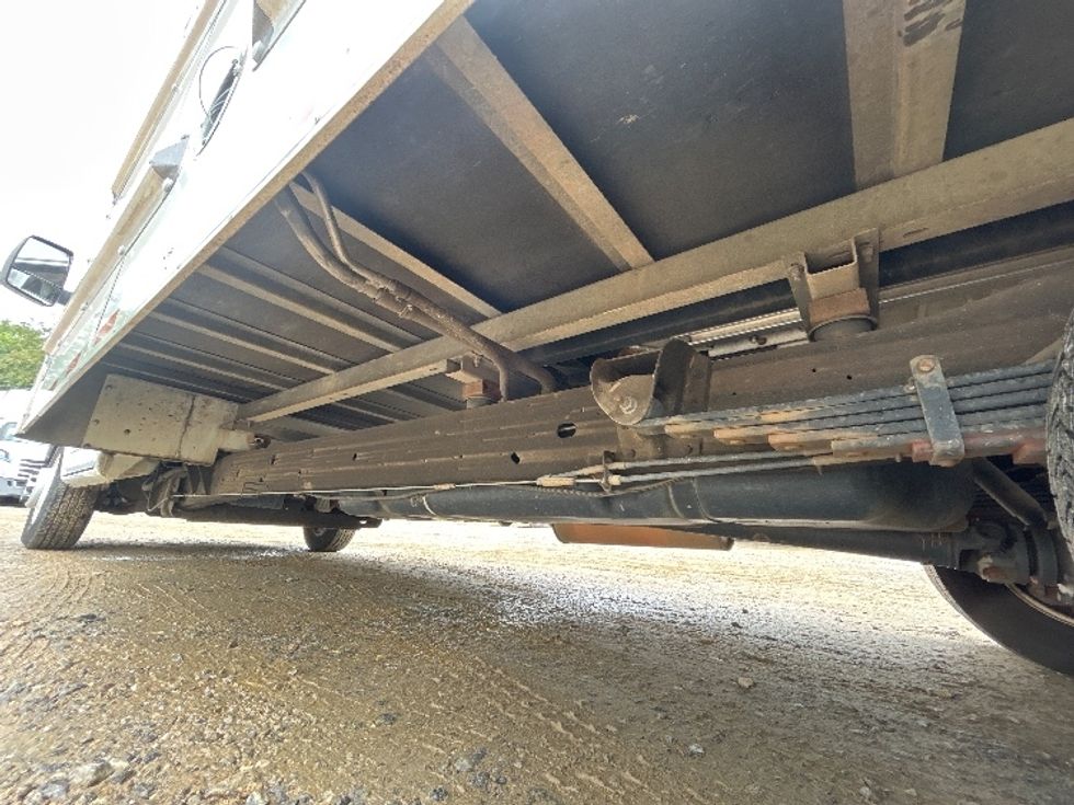 Light Duty Box Truck-Light and Medium Duty Trucks-GMC-2021-Savana G33903-Asheville-NC-61,605\n\t\tmiles-$ 35,750 - Image 5