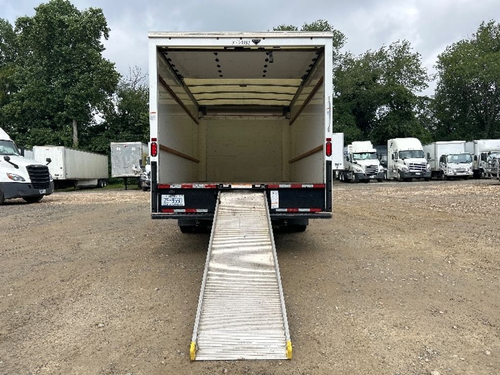 Light Duty Box Truck-Light and Medium Duty Trucks-GMC-2021-Savana G33903-Asheville-NC-61,605\n\t\tmiles-$ 35,750 - Image 9