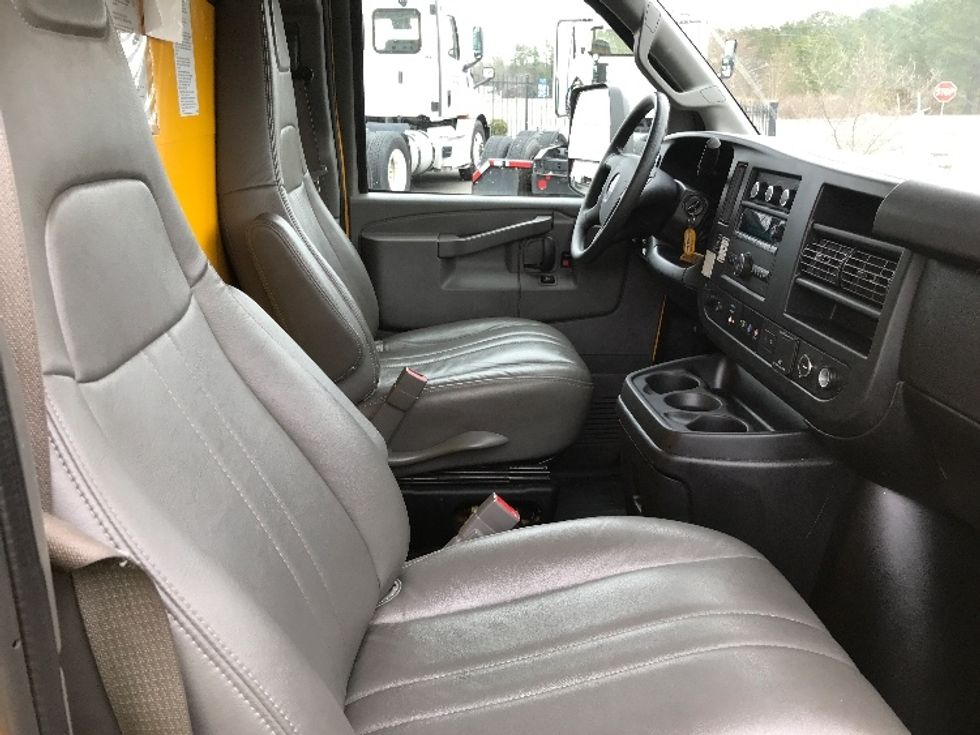 Light Duty Box Truck-Light and Medium Duty Trucks-GMC-2021-Savana G33903-Ashland-VA-70,991\n\t\tmiles-$ 36,000 - Image 21