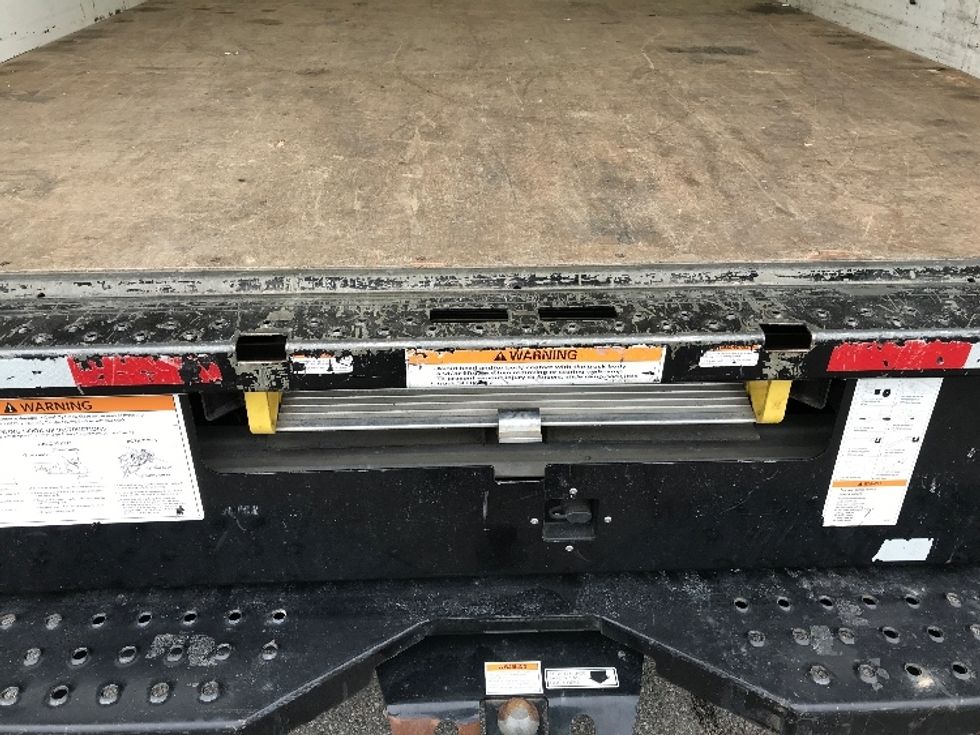 Light Duty Box Truck-Light and Medium Duty Trucks-GMC-2021-Savana G33903-Ashland-VA-70,991\n\t\tmiles-$ 36,000 - Image 9