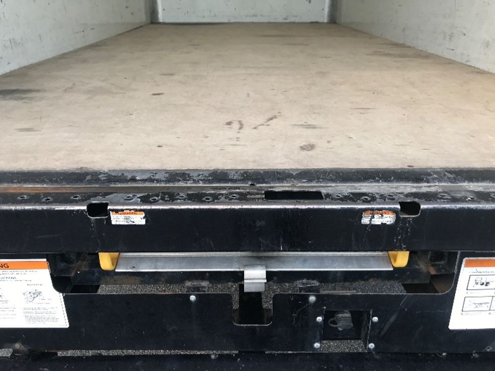 Light Duty Box Truck-Light and Medium Duty Trucks-GMC-2021-Savana G33903-Ashland-VA-91,732\n\t\tmiles-$ 32,250 - Image 10