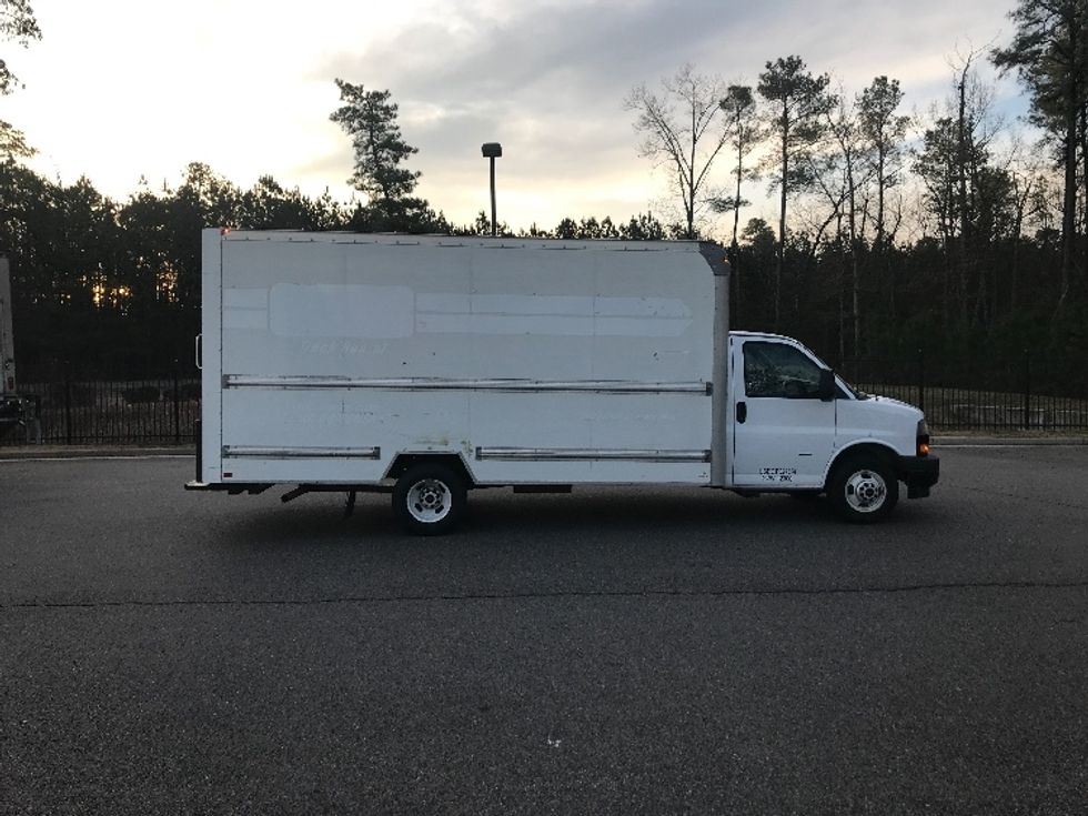 Light Duty Box Truck-Light and Medium Duty Trucks-GMC-2021-Savana G33903-Ashland-VA-91,732\n\t\tmiles-$ 32,250 - Image 14