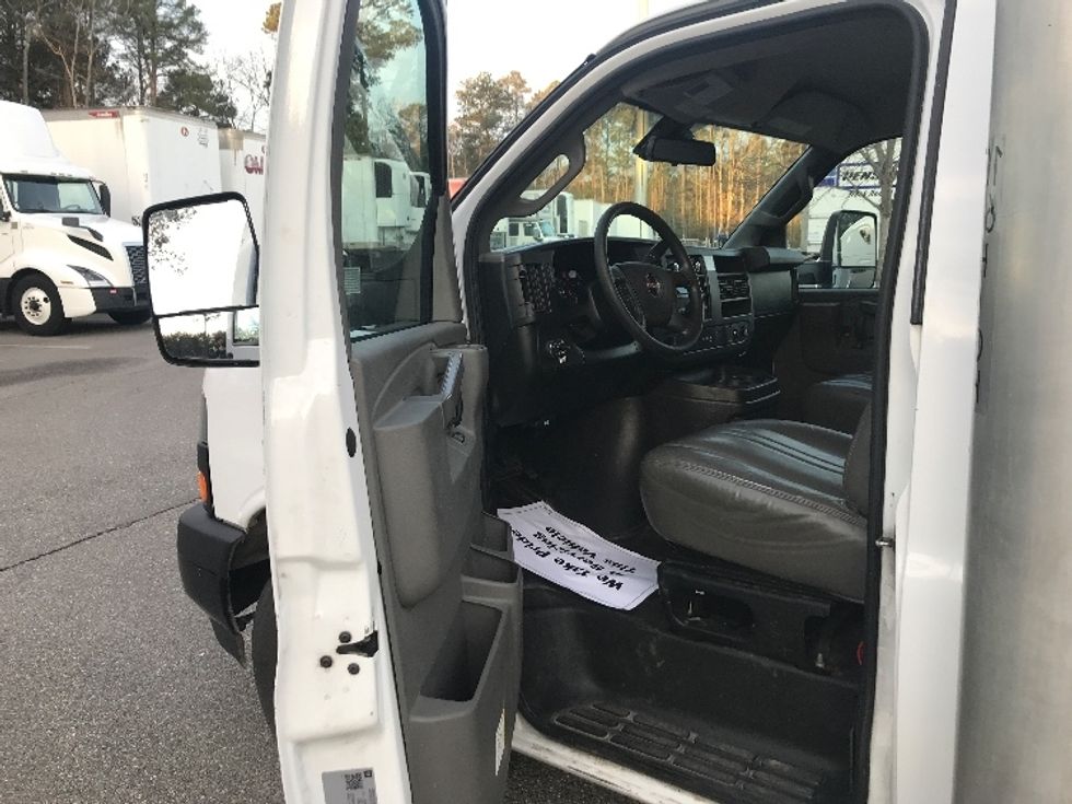 Light Duty Box Truck-Light and Medium Duty Trucks-GMC-2021-Savana G33903-Ashland-VA-91,732\n\t\tmiles-$ 32,250 - Image 15