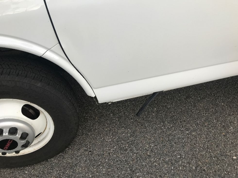 Light Duty Box Truck-Light and Medium Duty Trucks-GMC-2021-Savana G33903-Ashland-VA-91,732\n\t\tmiles-$ 32,250 - Image 25