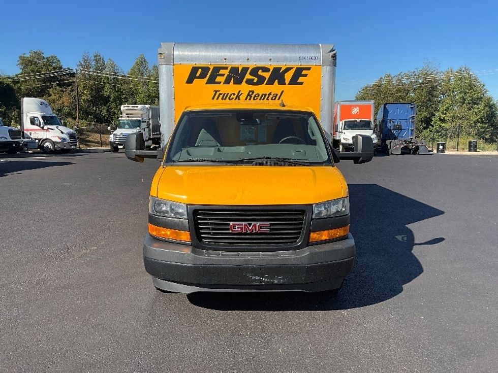 Light Duty Box Truck-Light and Medium Duty Trucks-GMC-2021-Savana G33903-Atlanta (Forest Park)-GA-116,760\n\t\tmiles-$ 23,000 - Image 2