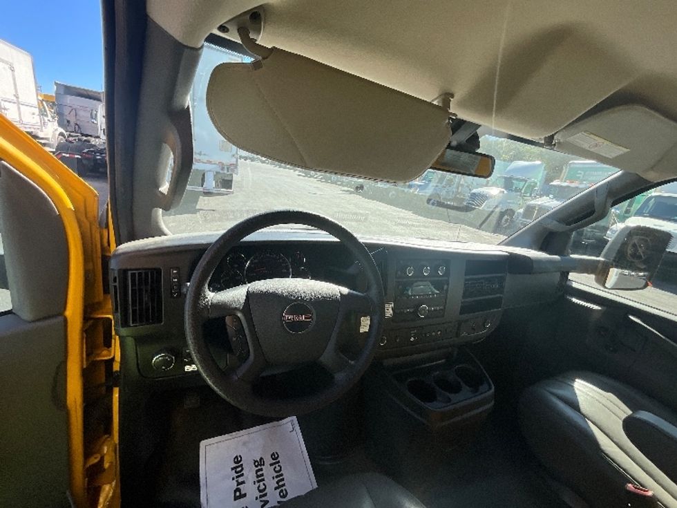 Light Duty Box Truck-Light and Medium Duty Trucks-GMC-2021-Savana G33903-Atlanta (Forest Park)-GA-116,760\n\t\tmiles-$ 23,000 - Image 16