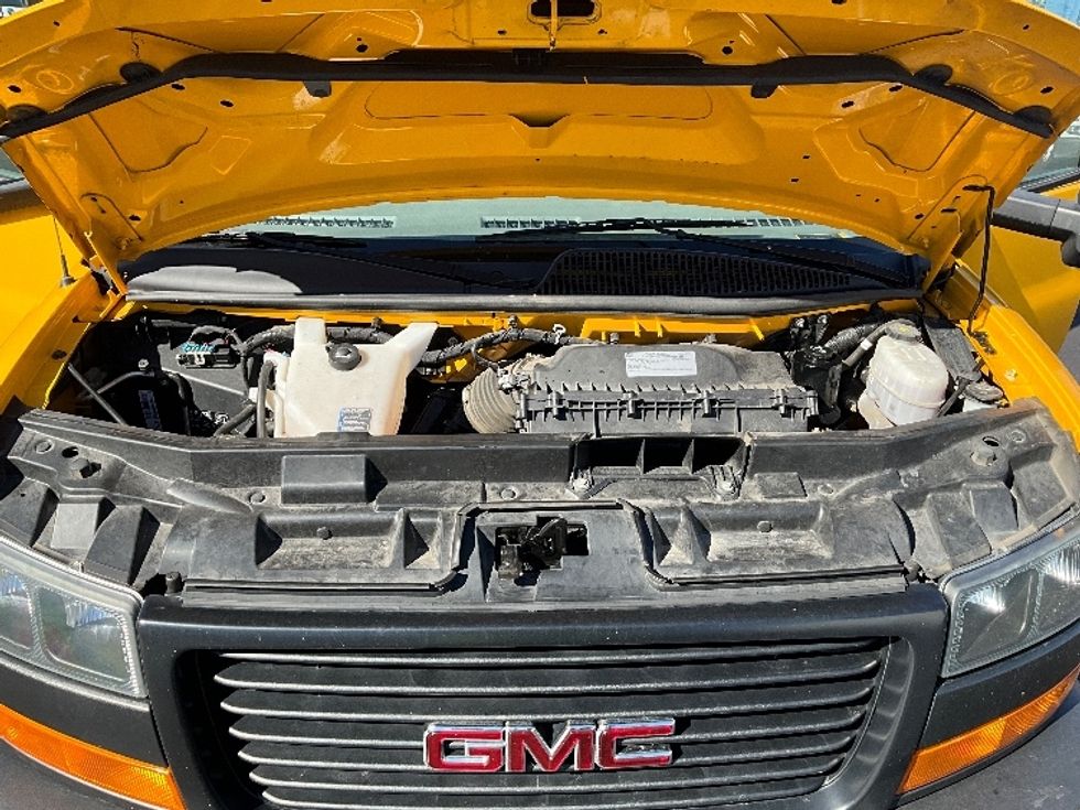 Light Duty Box Truck-Light and Medium Duty Trucks-GMC-2021-Savana G33903-Atlanta (Forest Park)-GA-116,760\n\t\tmiles-$ 23,000 - Image 21