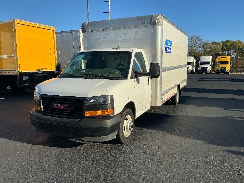Light Duty Box Truck-Light and Medium Duty Trucks-GMC-2021-Savana G33903-Atlanta (Forest Park)-GA-92,220\n\t\tmiles-$ 31,750 - Image 3