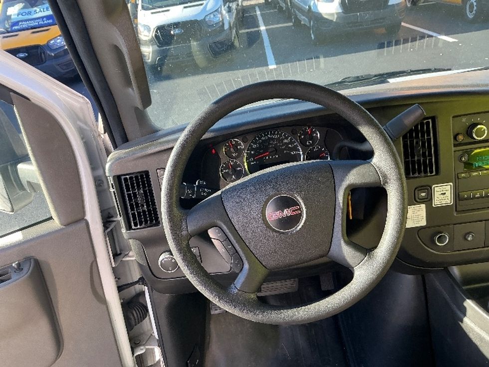 Light Duty Box Truck-Light and Medium Duty Trucks-GMC-2021-Savana G33903-Atlanta (Forest Park)-GA-92,220\n\t\tmiles-$ 31,750 - Image 17