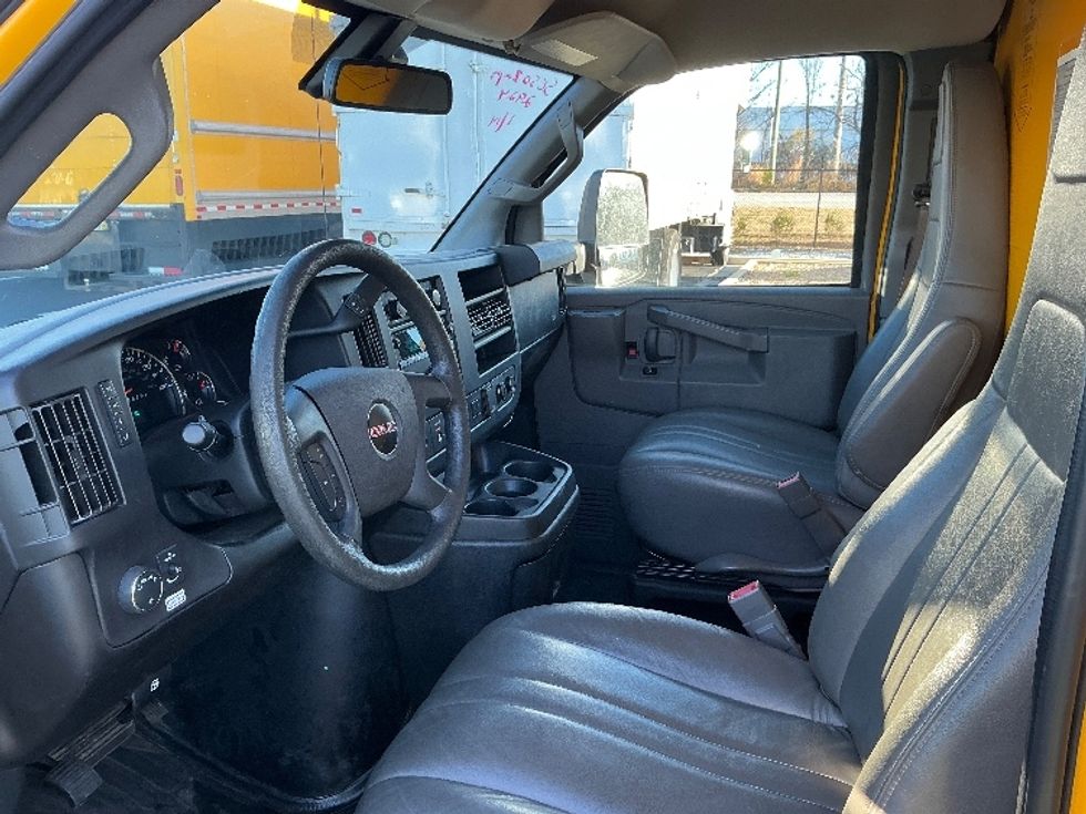 Light Duty Box Truck-Light and Medium Duty Trucks-GMC-2021-Savana G33903-Atlanta (Forest Park)-GA-98,599\n\t\tmiles-$ 27,750 - Image 19