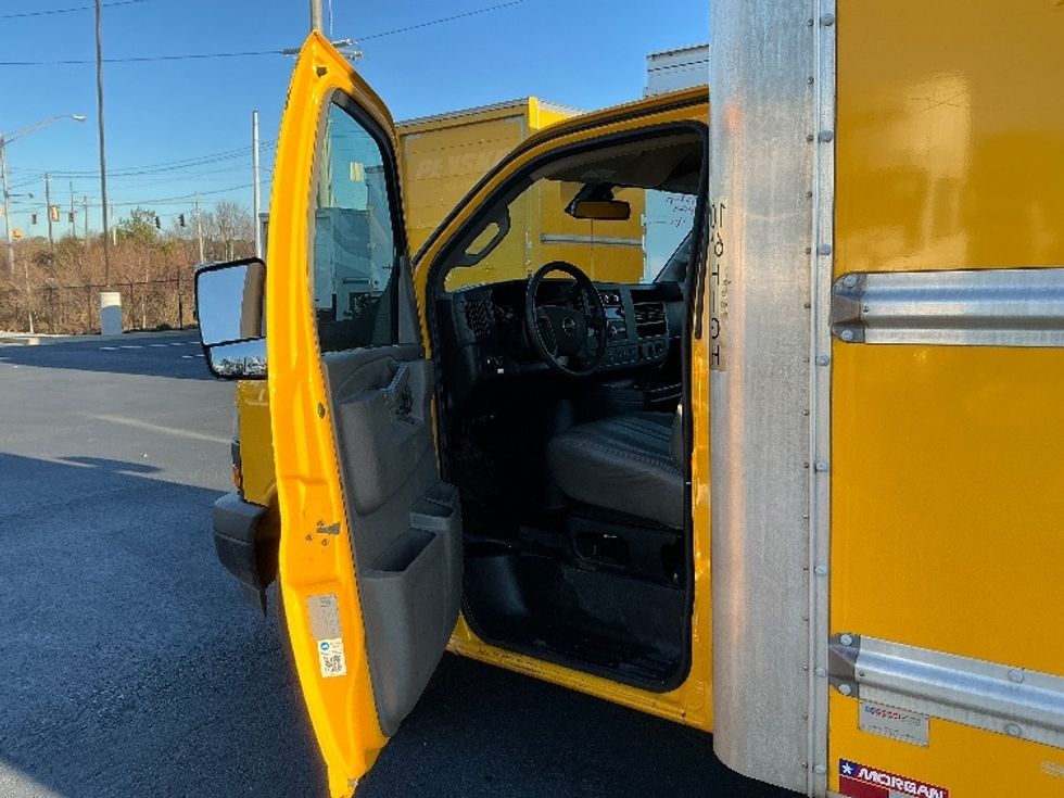 Light Duty Box Truck-Light and Medium Duty Trucks-GMC-2021-Savana G33903-Atlanta (Forest Park)-GA-98,599\n\t\tmiles-$ 27,750 - Image 16