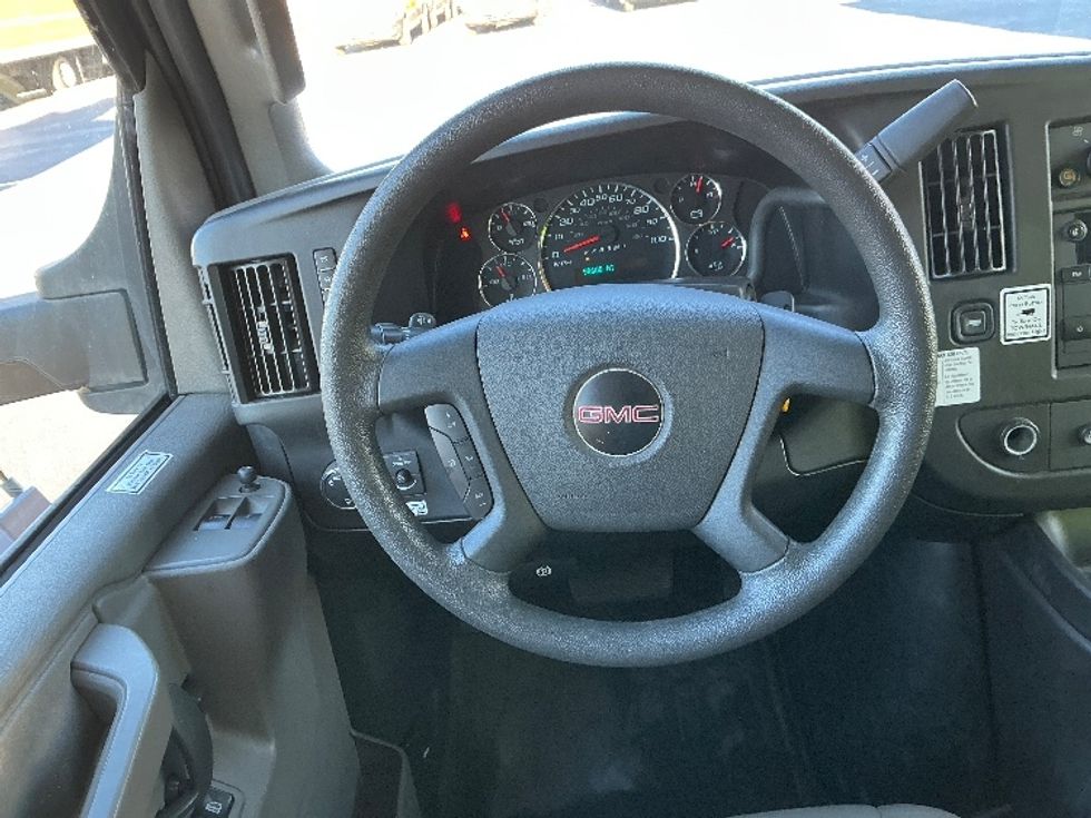 Light Duty Box Truck-Light and Medium Duty Trucks-GMC-2021-Savana G33903-Atlanta (Forest Park)-GA-98,599\n\t\tmiles-$ 27,750 - Image 17