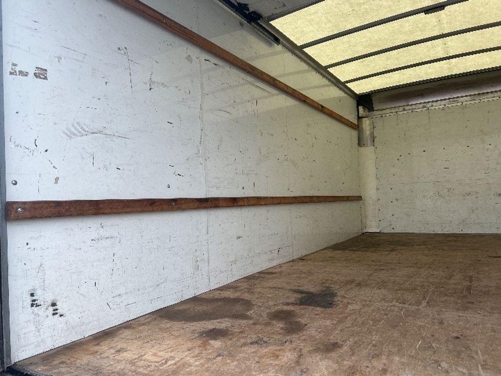 Light Duty Box Truck-Light and Medium Duty Trucks-GMC-2021-Savana G33903-Atlanta-GA-102,933\n\t\tmiles-$ 30,500 - Image 10