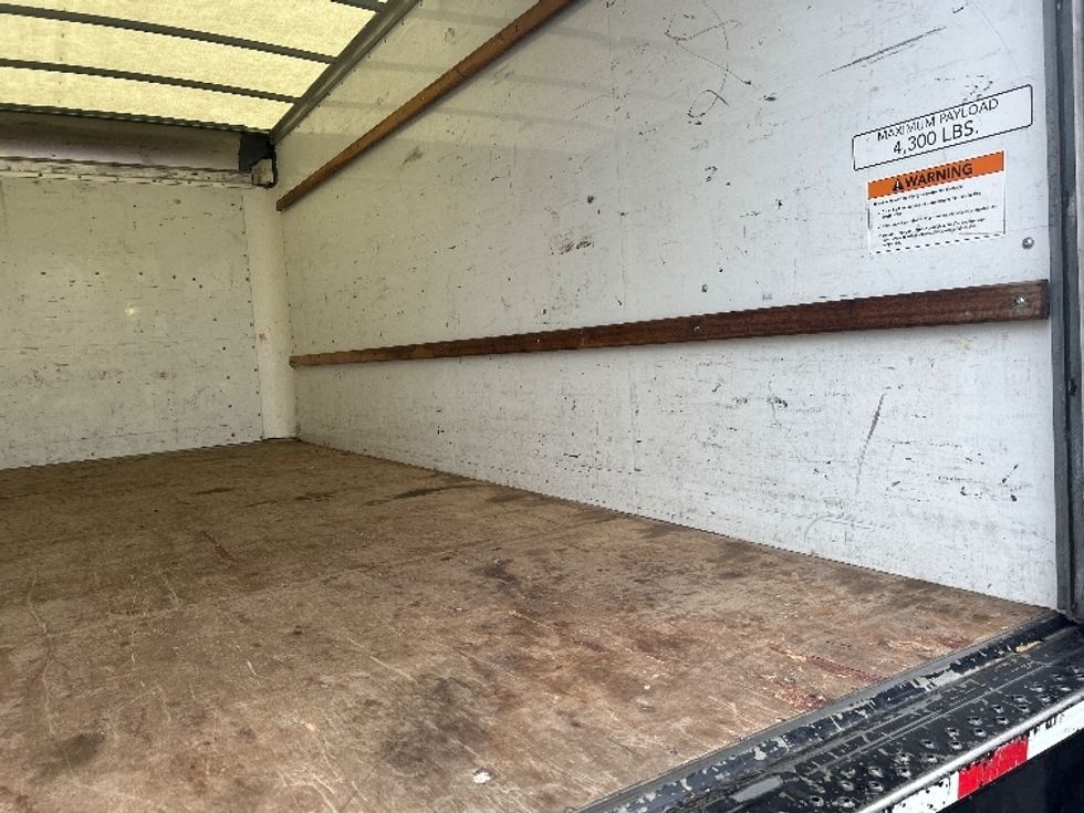 Light Duty Box Truck-Light and Medium Duty Trucks-GMC-2021-Savana G33903-Atlanta-GA-102,933\n\t\tmiles-$ 30,500 - Image 11