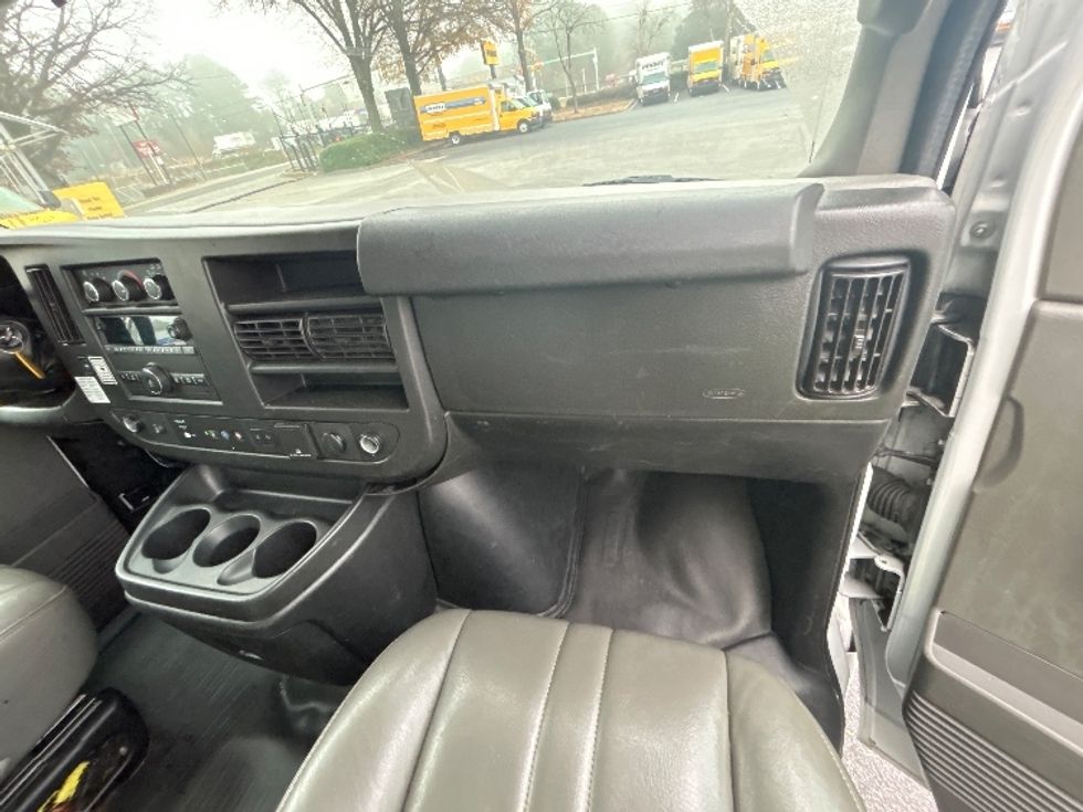 Light Duty Box Truck-Light and Medium Duty Trucks-GMC-2021-Savana G33903-Atlanta-GA-102,933\n\t\tmiles-$ 30,500 - Image 20