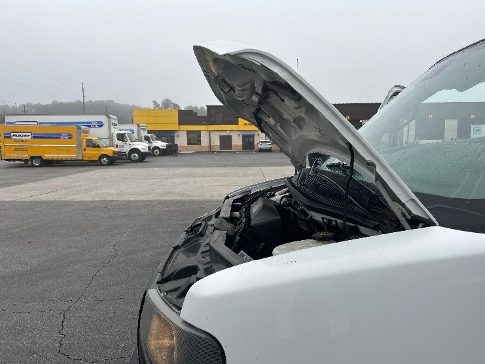 Light Duty Box Truck-Light and Medium Duty Trucks-GMC-2021-Savana G33903-Atlanta-GA-102,933\n\t\tmiles-$ 30,500 - Image 23