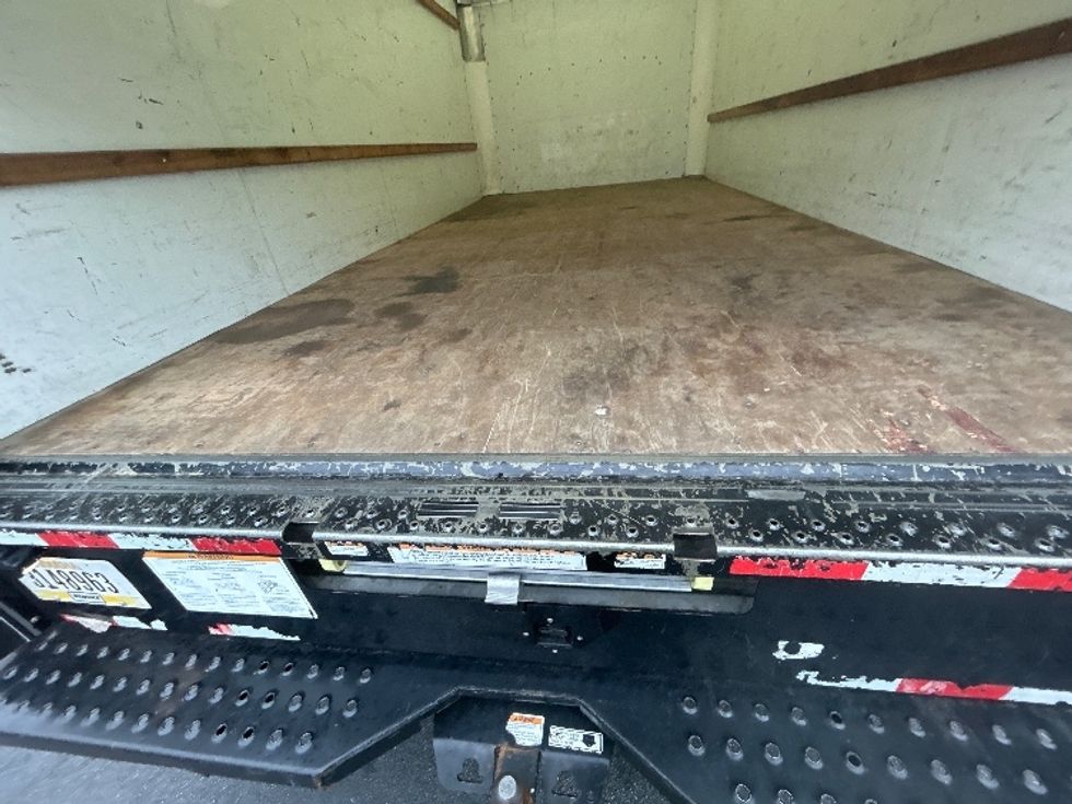 Light Duty Box Truck-Light and Medium Duty Trucks-GMC-2021-Savana G33903-Atlanta-GA-102,933\n\t\tmiles-$ 30,500 - Image 9