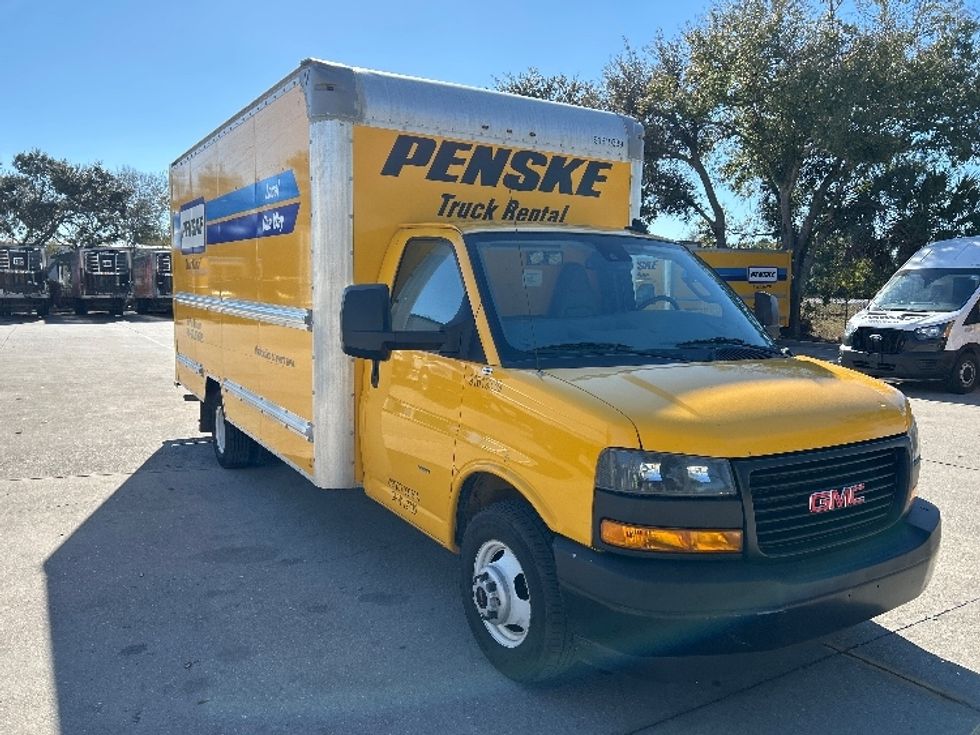 Light Duty Box Truck-Light and Medium Duty Trucks-GMC-2021-Savana G33903-Atlanta-GA-104,865\n\t\tmiles-$ 28,000 - Image 1