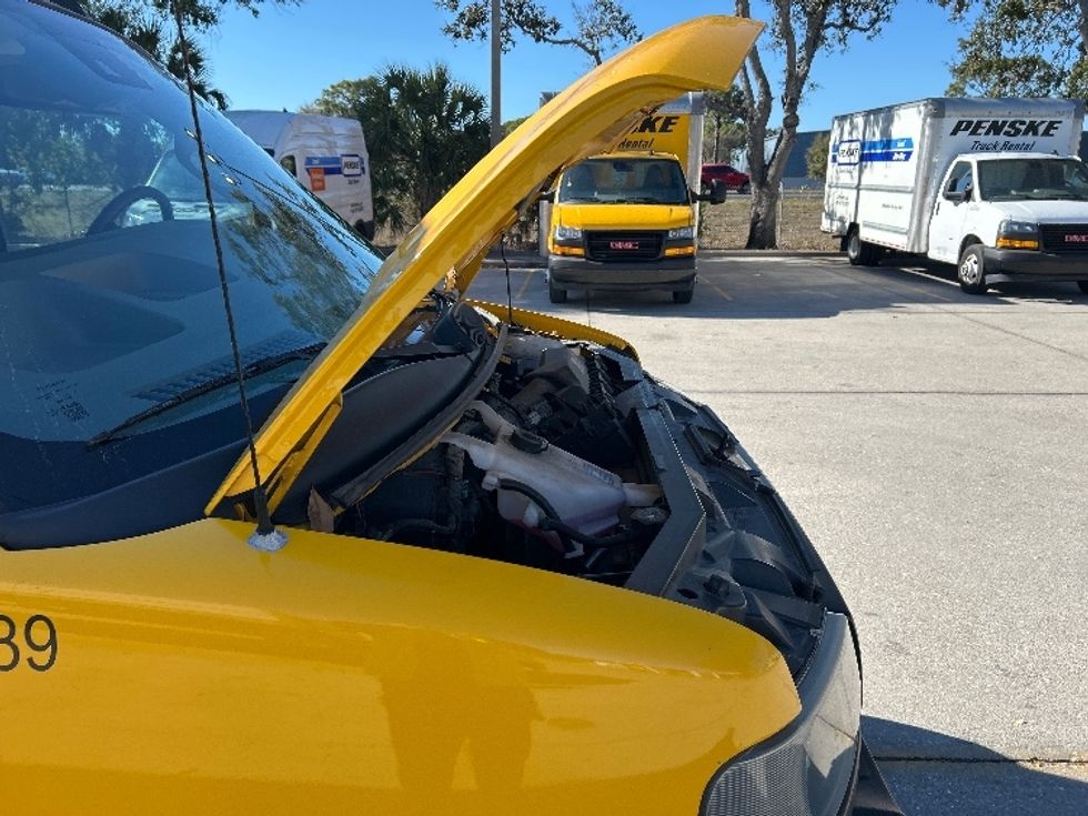 Light Duty Box Truck-Light and Medium Duty Trucks-GMC-2021-Savana G33903-Atlanta-GA-104,865\n\t\tmiles-$ 28,000 - Image 23