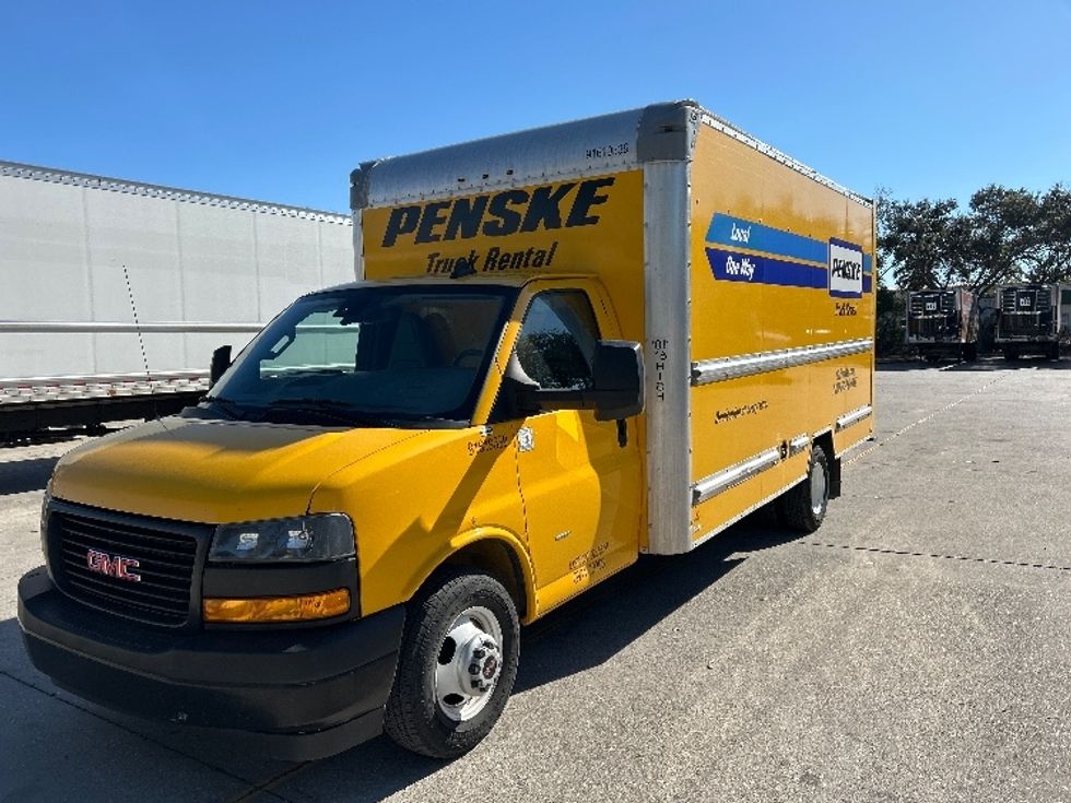 Light Duty Box Truck-Light and Medium Duty Trucks-GMC-2021-Savana G33903-Atlanta-GA-104,865\n\t\tmiles-$ 28,000 - Image 3