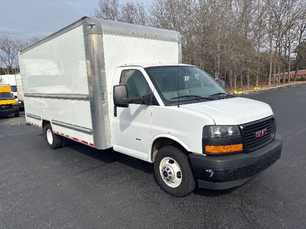 Light Duty Box Truck-Light and Medium Duty Trucks-GMC-2021-Savana G33903-Atlanta-GA-112,340\n\t\tmiles-$ 29,250 - Image 1
