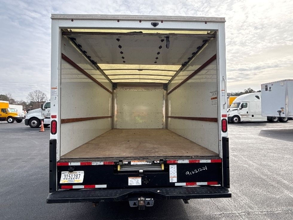 Light Duty Box Truck-Light and Medium Duty Trucks-GMC-2021-Savana G33903-Atlanta-GA-112,340\n\t\tmiles-$ 29,250 - Image 9