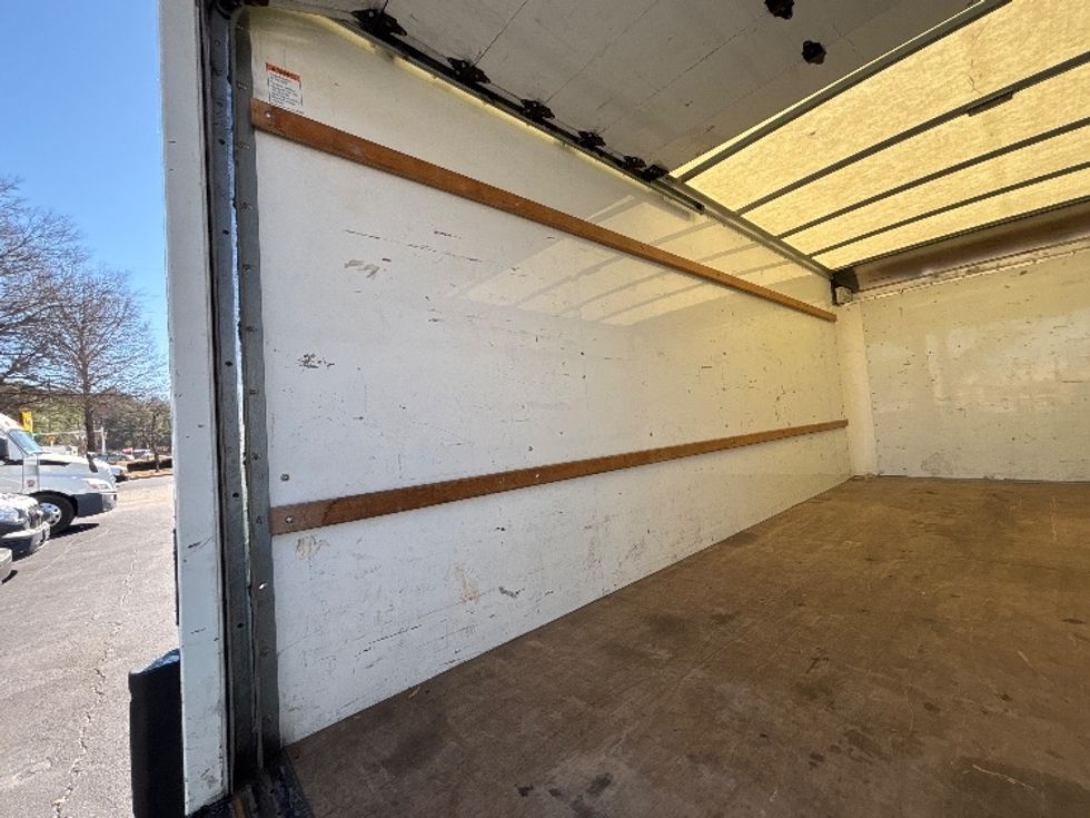 Light Duty Box Truck-Light and Medium Duty Trucks-GMC-2021-Savana G33903-Atlanta-GA-113,491\n\t\tmiles-$ 29,250 - Image 11