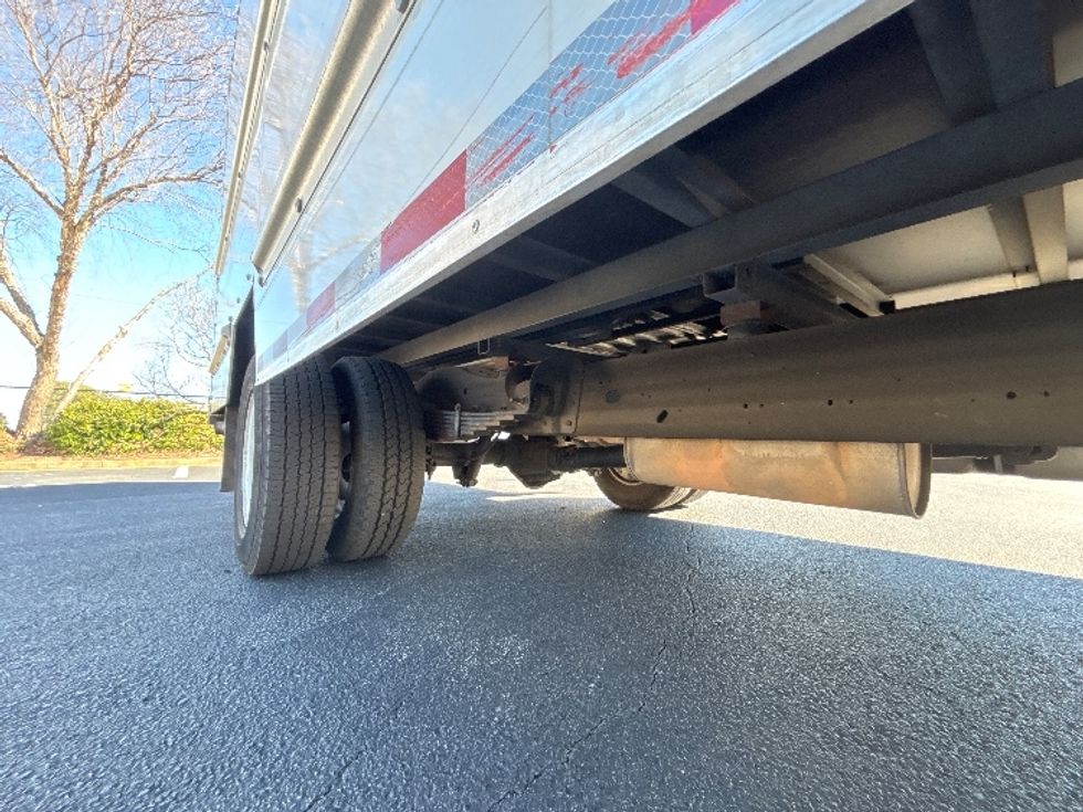 Light Duty Box Truck-Light and Medium Duty Trucks-GMC-2021-Savana G33903-Atlanta-GA-113,491\n\t\tmiles-$ 29,250 - Image 14