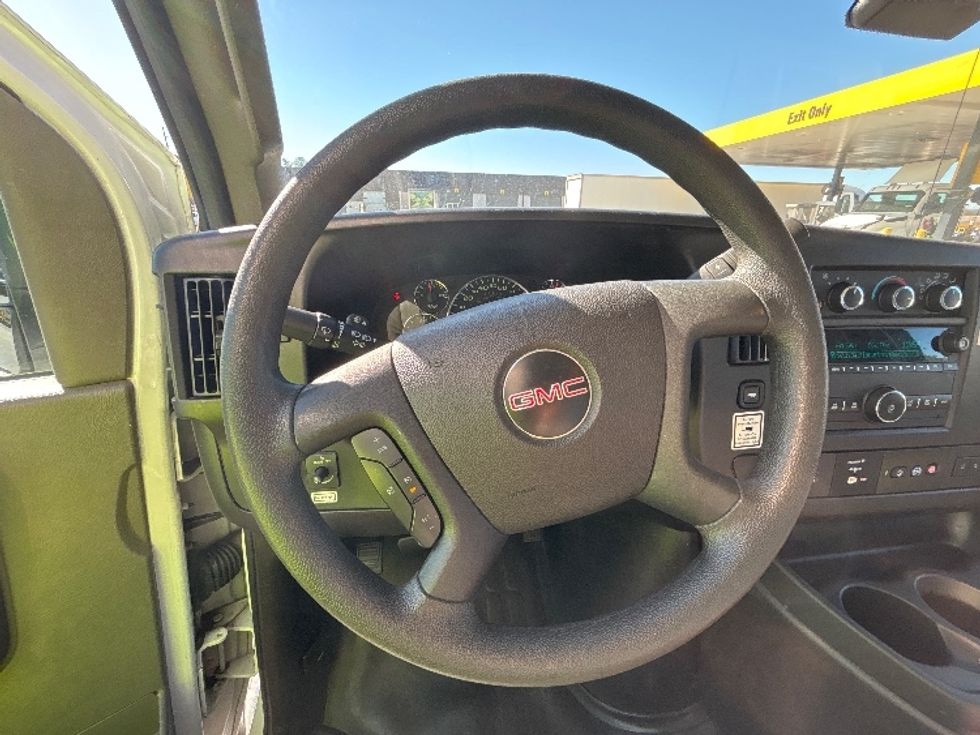 Light Duty Box Truck-Light and Medium Duty Trucks-GMC-2021-Savana G33903-Atlanta-GA-113,491\n\t\tmiles-$ 29,250 - Image 17