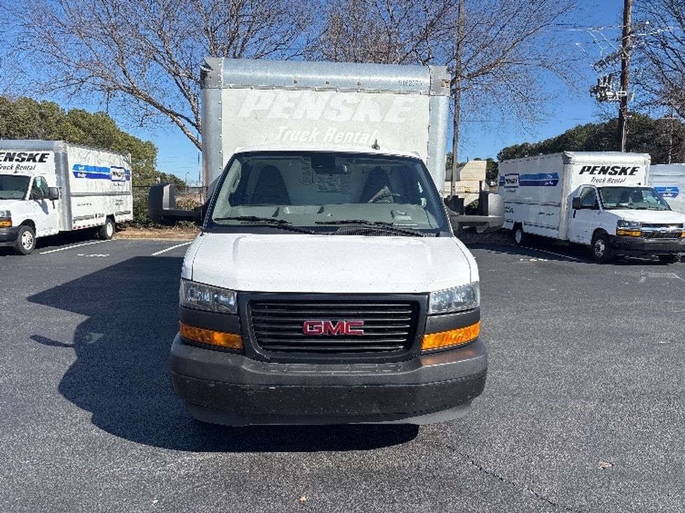 Light Duty Box Truck-Light and Medium Duty Trucks-GMC-2021-Savana G33903-Atlanta-GA-113,491\n\t\tmiles-$ 29,250 - Image 2