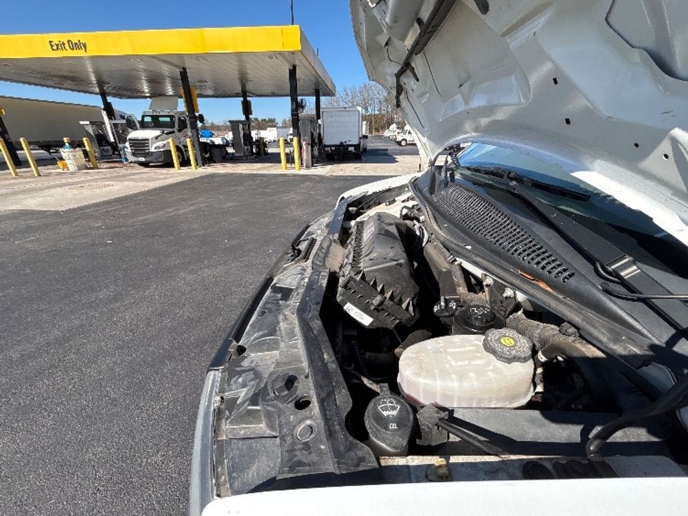 Light Duty Box Truck-Light and Medium Duty Trucks-GMC-2021-Savana G33903-Atlanta-GA-113,491\n\t\tmiles-$ 29,250 - Image 24