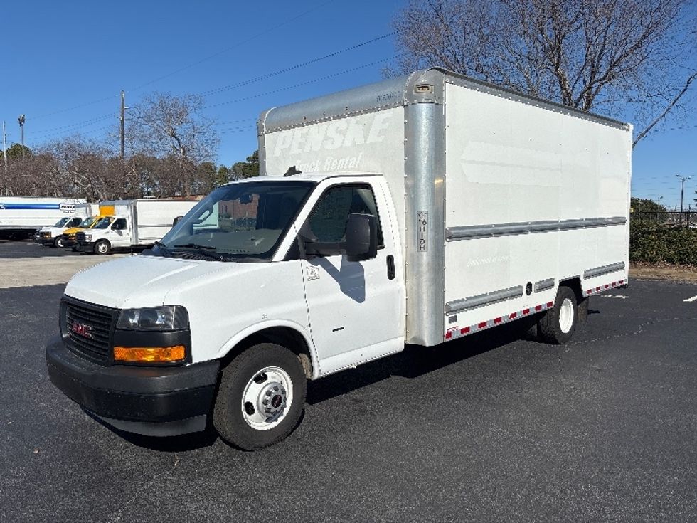 Light Duty Box Truck-Light and Medium Duty Trucks-GMC-2021-Savana G33903-Atlanta-GA-113,491\n\t\tmiles-$ 29,250 - Image 3