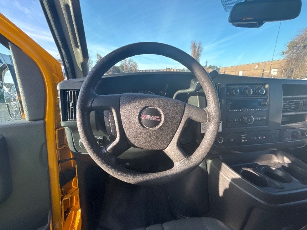 Light Duty Box Truck-Light and Medium Duty Trucks-GMC-2021-Savana G33903-Atlanta-GA-119,293\n\t\tmiles-$ 25,250 - Image 17