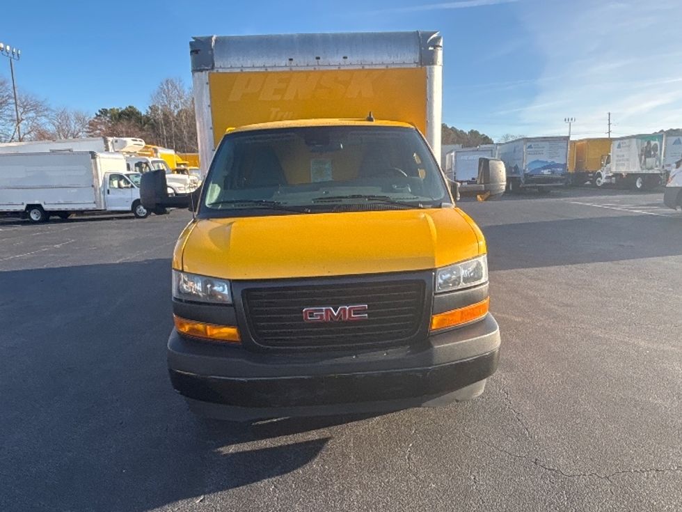 Light Duty Box Truck-Light and Medium Duty Trucks-GMC-2021-Savana G33903-Atlanta-GA-119,293\n\t\tmiles-$ 25,250 - Image 2