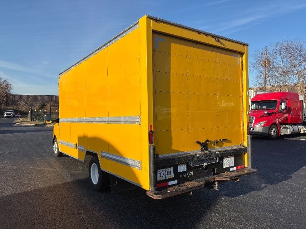 Light Duty Box Truck-Light and Medium Duty Trucks-GMC-2021-Savana G33903-Atlanta-GA-119,293\n\t\tmiles-$ 25,250 - Image 6