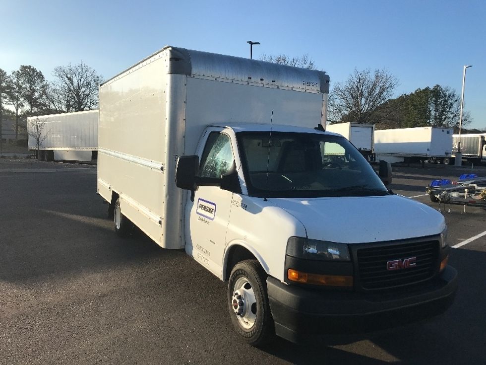 Light Duty Box Truck-Light and Medium Duty Trucks-GMC-2021-Savana G33903-Atlanta-GA-67,590\n\t\tmiles-$ 40,500 - Image 1