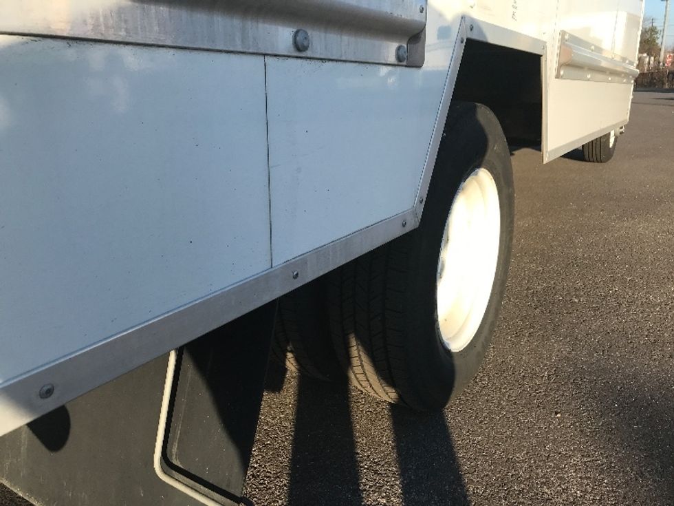 Light Duty Box Truck-Light and Medium Duty Trucks-GMC-2021-Savana G33903-Atlanta-GA-67,590\n\t\tmiles-$ 40,500 - Image 14