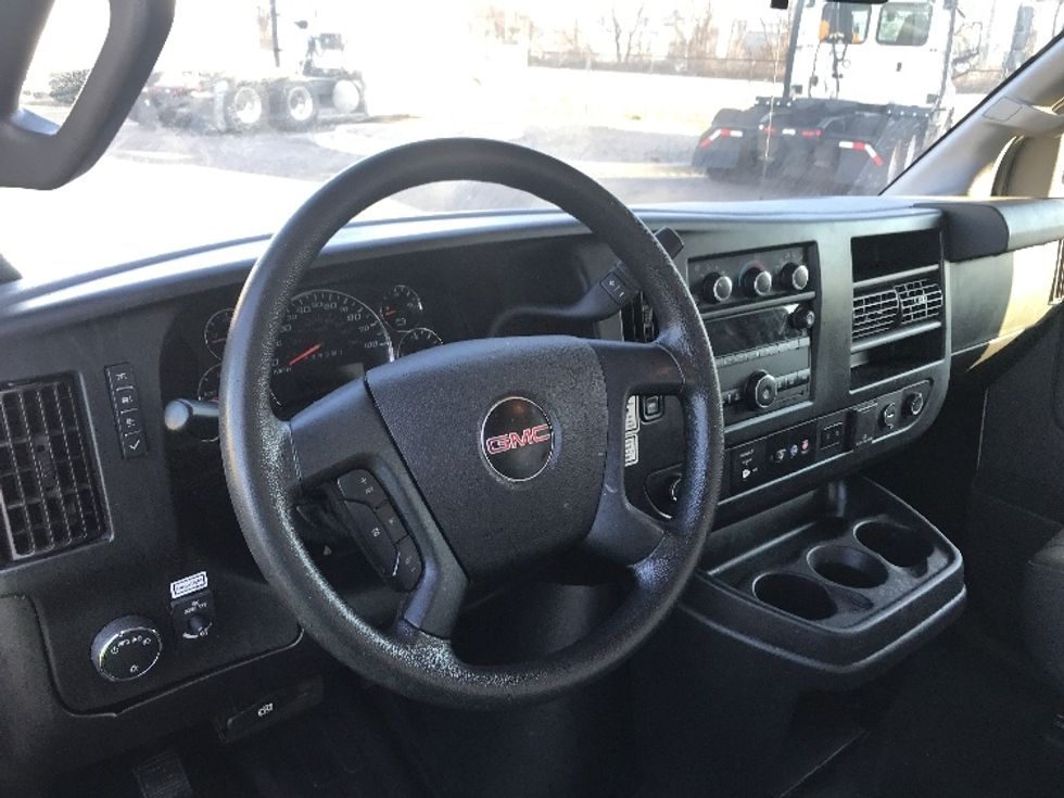 Light Duty Box Truck-Light and Medium Duty Trucks-GMC-2021-Savana G33903-Atlanta-GA-67,590\n\t\tmiles-$ 40,500 - Image 17