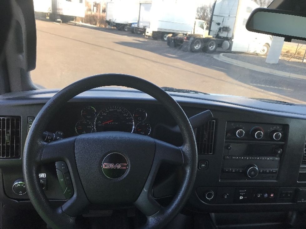 Light Duty Box Truck-Light and Medium Duty Trucks-GMC-2021-Savana G33903-Atlanta-GA-67,590\n\t\tmiles-$ 40,500 - Image 18