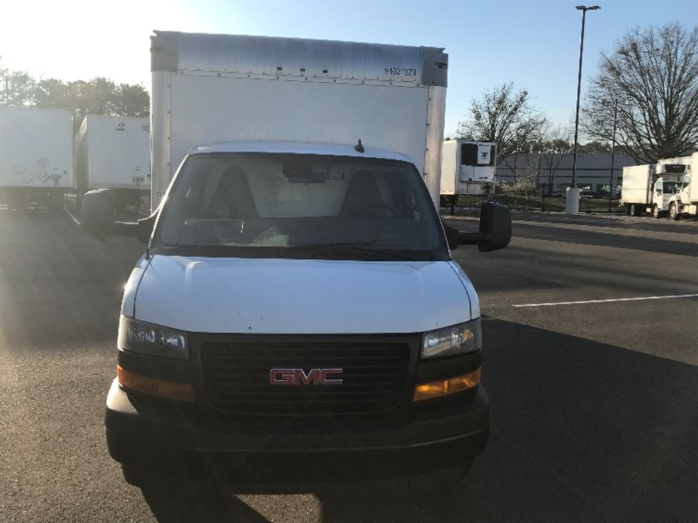 Light Duty Box Truck-Light and Medium Duty Trucks-GMC-2021-Savana G33903-Atlanta-GA-67,590\n\t\tmiles-$ 40,500 - Image 2