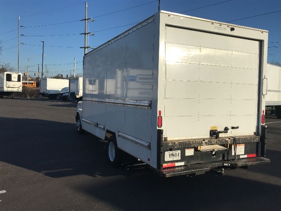 Light Duty Box Truck-Light and Medium Duty Trucks-GMC-2021-Savana G33903-Atlanta-GA-67,590\n\t\tmiles-$ 40,500 - Image 6