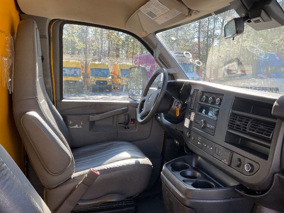 Light Duty Box Truck-Light and Medium Duty Trucks-GMC-2021-Savana G33903-Atlanta-GA-72,308\n\t\tmiles-$ 35,750 - Image 21