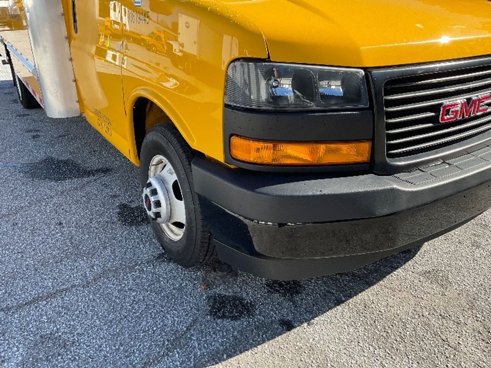 Light Duty Box Truck-Light and Medium Duty Trucks-GMC-2021-Savana G33903-Atlanta-GA-72,308\n\t\tmiles-$ 35,750 - Image 30