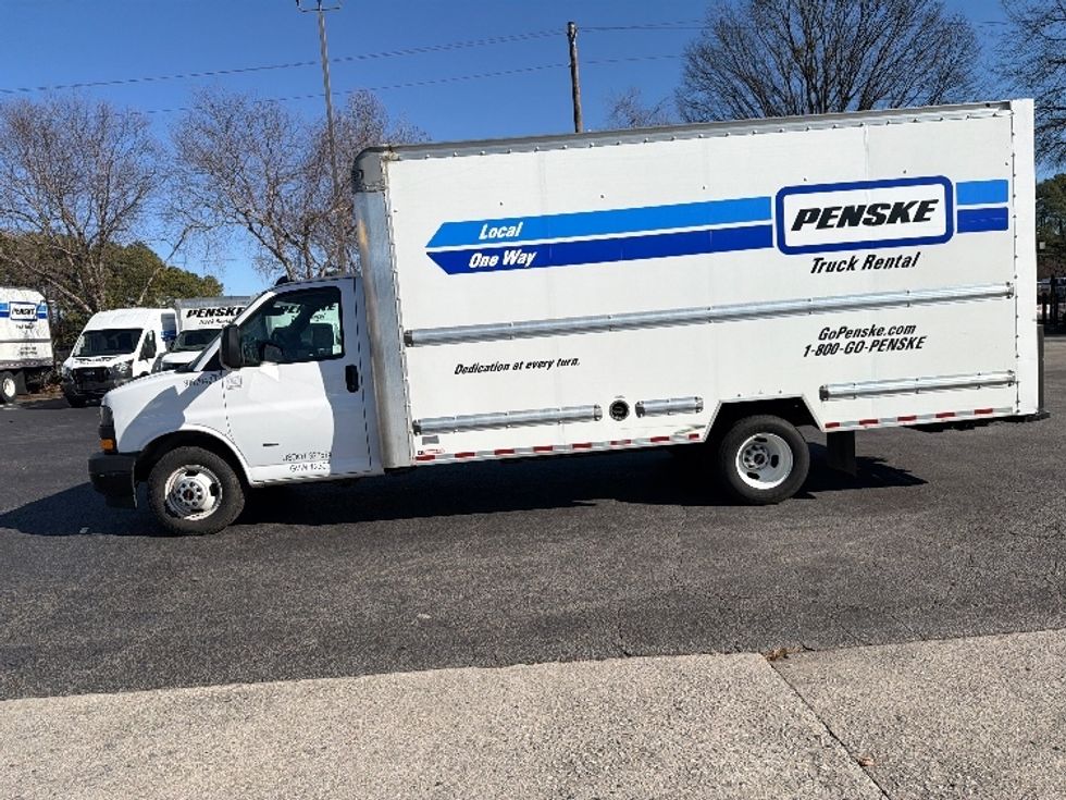 Light Duty Box Truck-Light and Medium Duty Trucks-GMC-2021-Savana G33903-Atlanta-GA-88,047\n\t\tmiles-$ 32,250 - Image 3