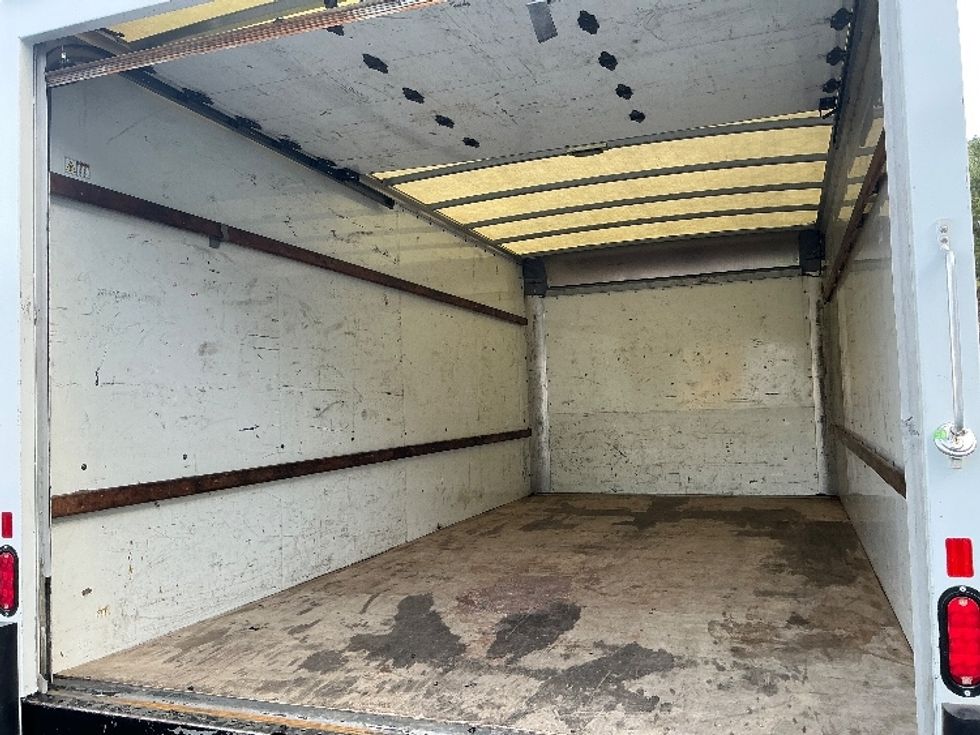 Light Duty Box Truck-Light and Medium Duty Trucks-GMC-2021-Savana G33903-Atlanta-GA-91,010\n\t\tmiles-$ 31,750 - Image 11