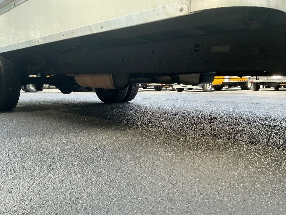 Light Duty Box Truck-Light and Medium Duty Trucks-GMC-2021-Savana G33903-Atlanta-GA-91,010\n\t\tmiles-$ 31,750 - Image 14