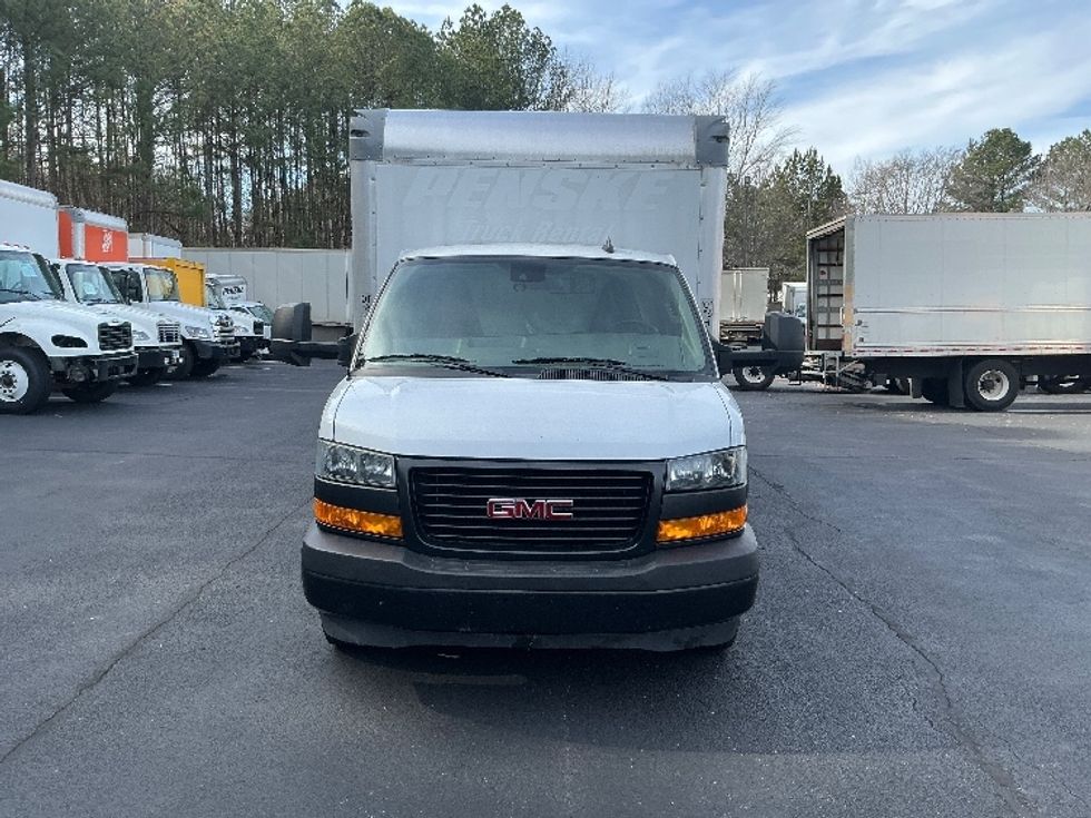 Light Duty Box Truck-Light and Medium Duty Trucks-GMC-2021-Savana G33903-Atlanta-GA-91,010\n\t\tmiles-$ 31,750 - Image 2