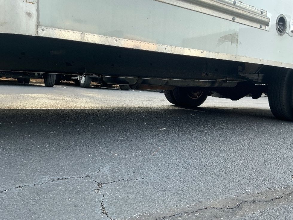 Light Duty Box Truck-Light and Medium Duty Trucks-GMC-2021-Savana G33903-Atlanta-GA-91,010\n\t\tmiles-$ 31,750 - Image 5