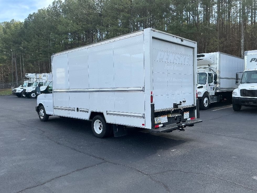 Light Duty Box Truck-Light and Medium Duty Trucks-GMC-2021-Savana G33903-Atlanta-GA-91,010\n\t\tmiles-$ 31,750 - Image 6
